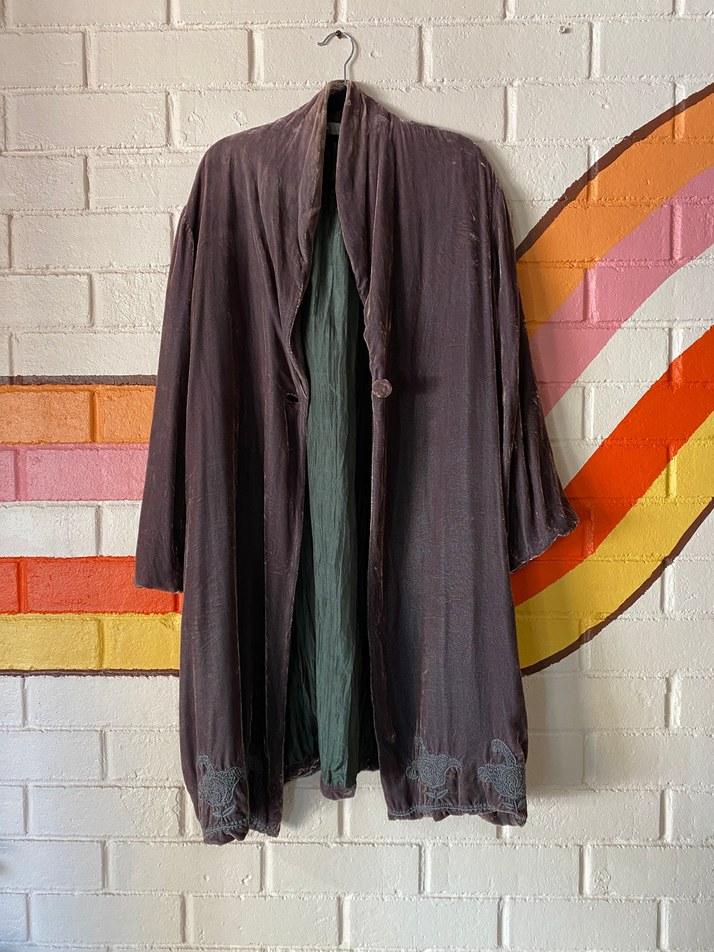 Sarissa 100% Silk Velvet Embroidered Throw Coat