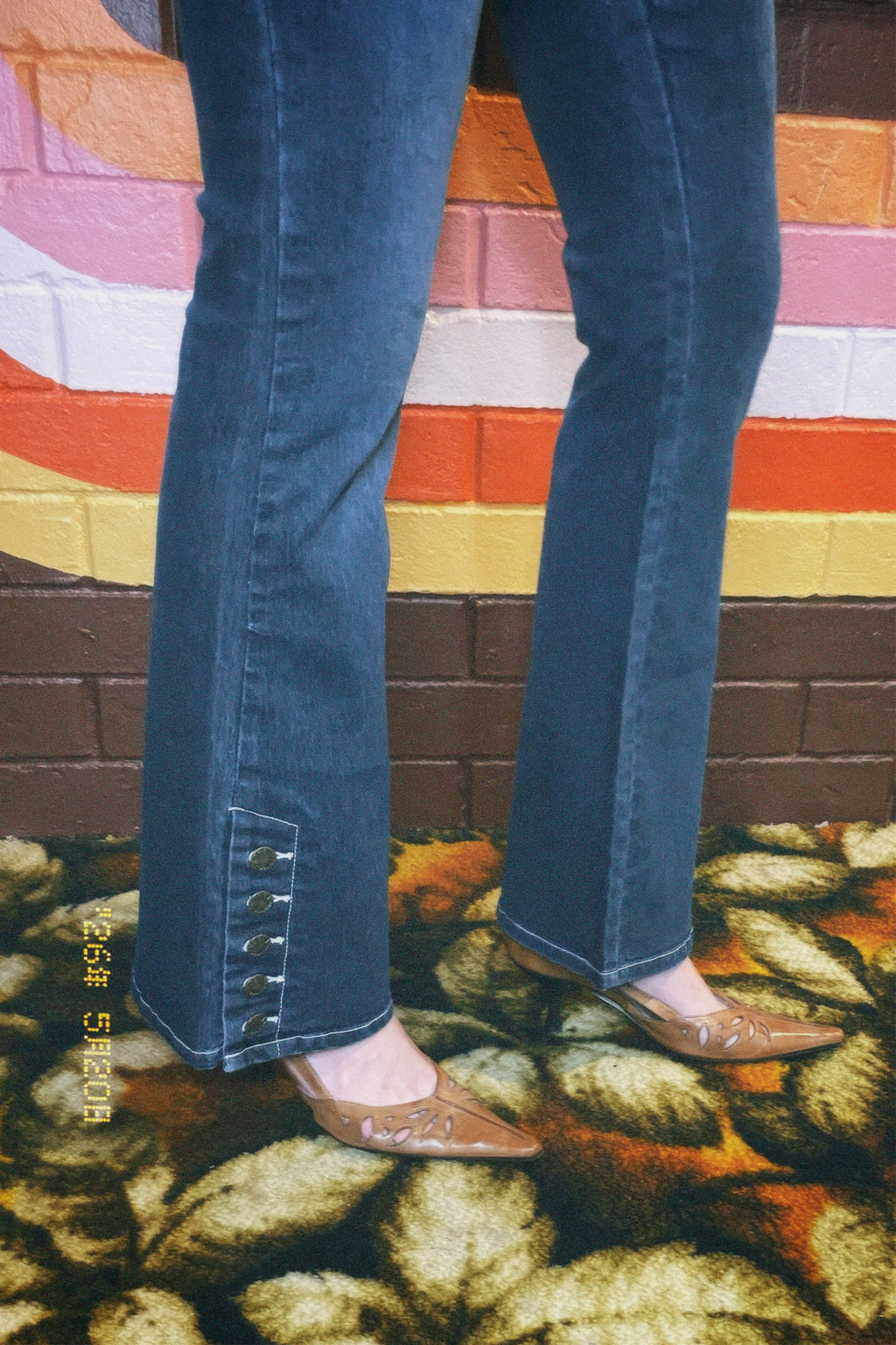 Y2k low rise plaid & feature buttons denim flares, size 6/8
