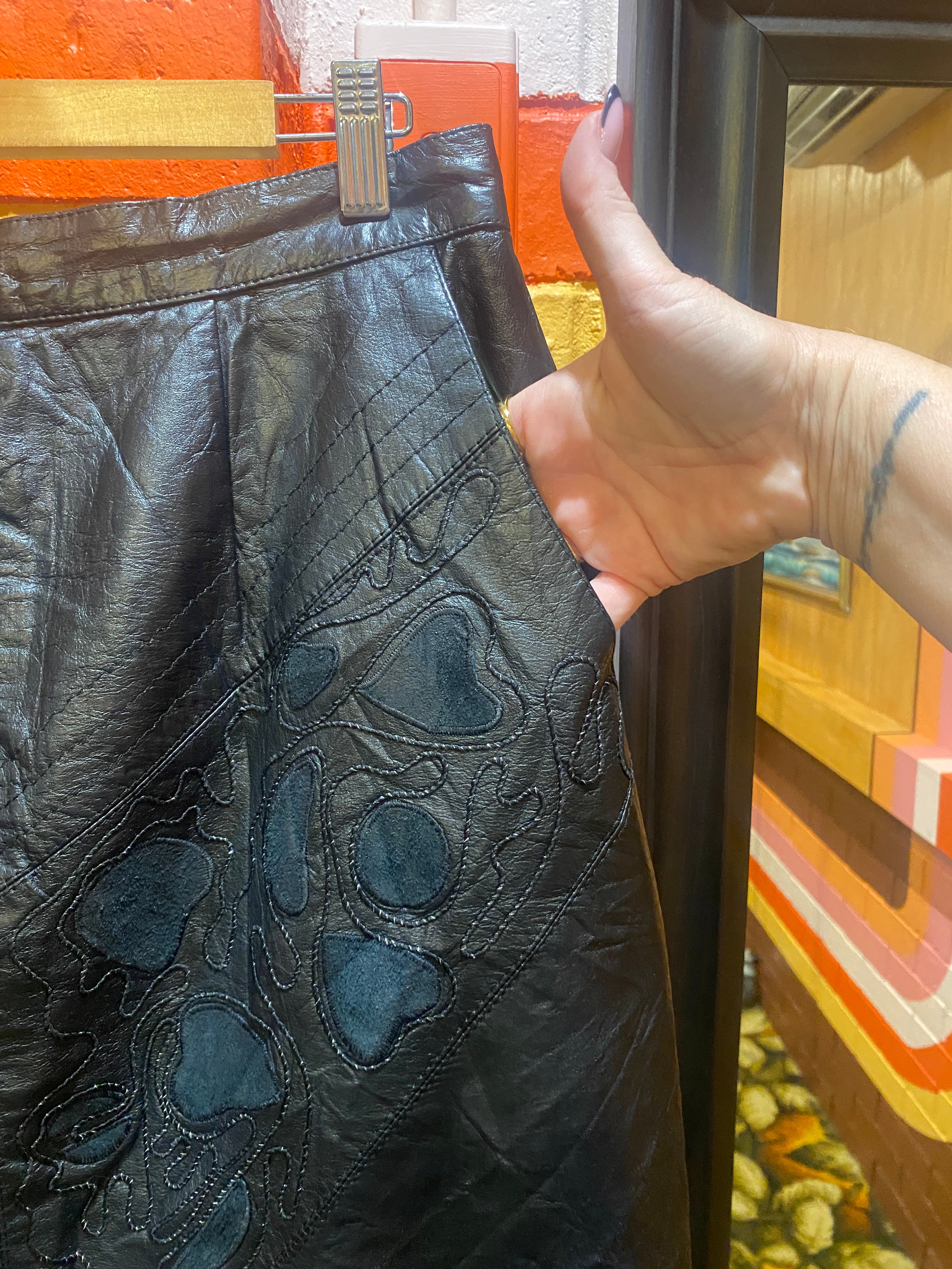 Embellished Leather skirt in onyx