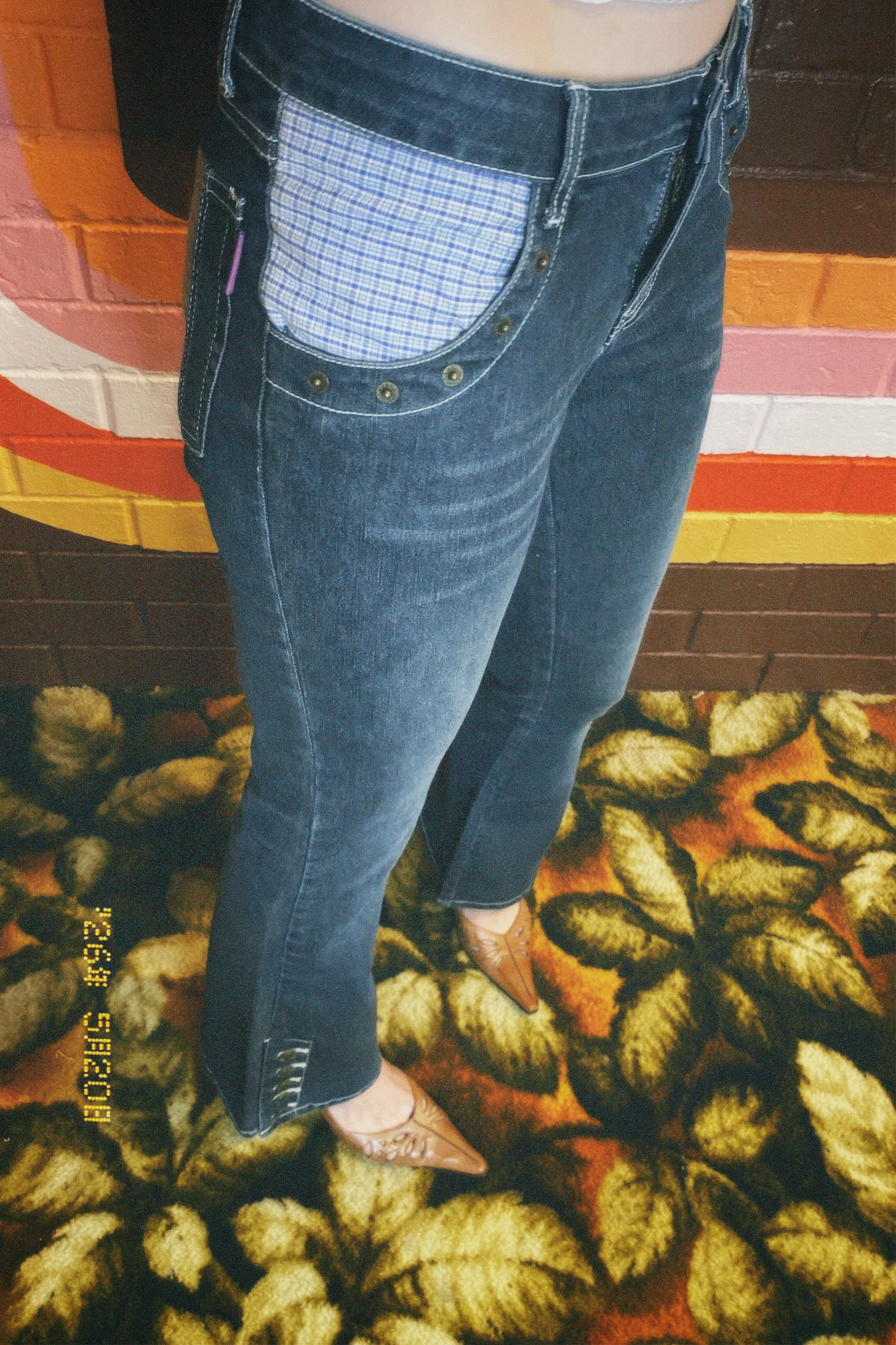 Y2k low rise plaid & feature buttons denim flares, size 6/8