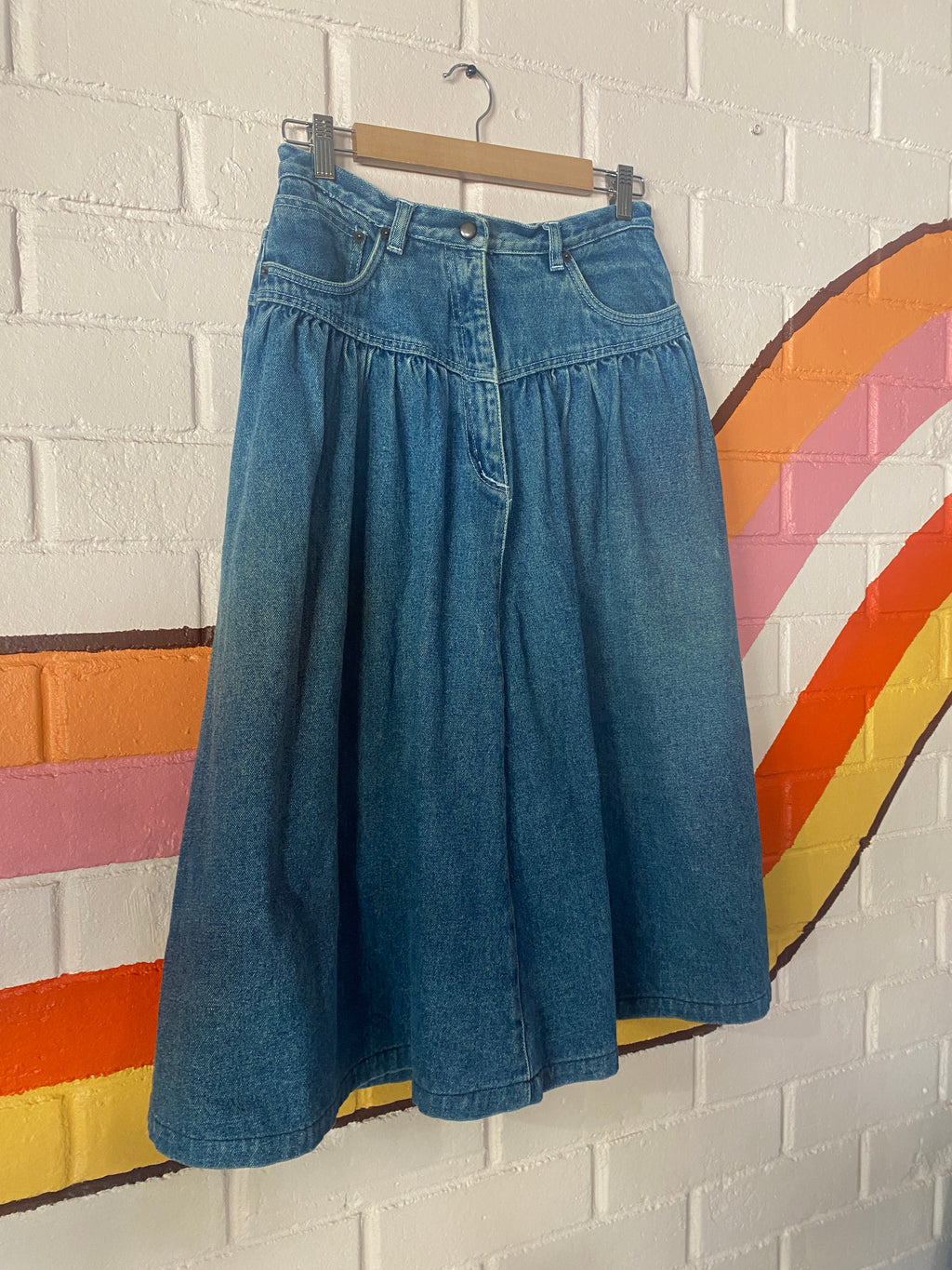 Yoke’ Classic blue denim midi skirt