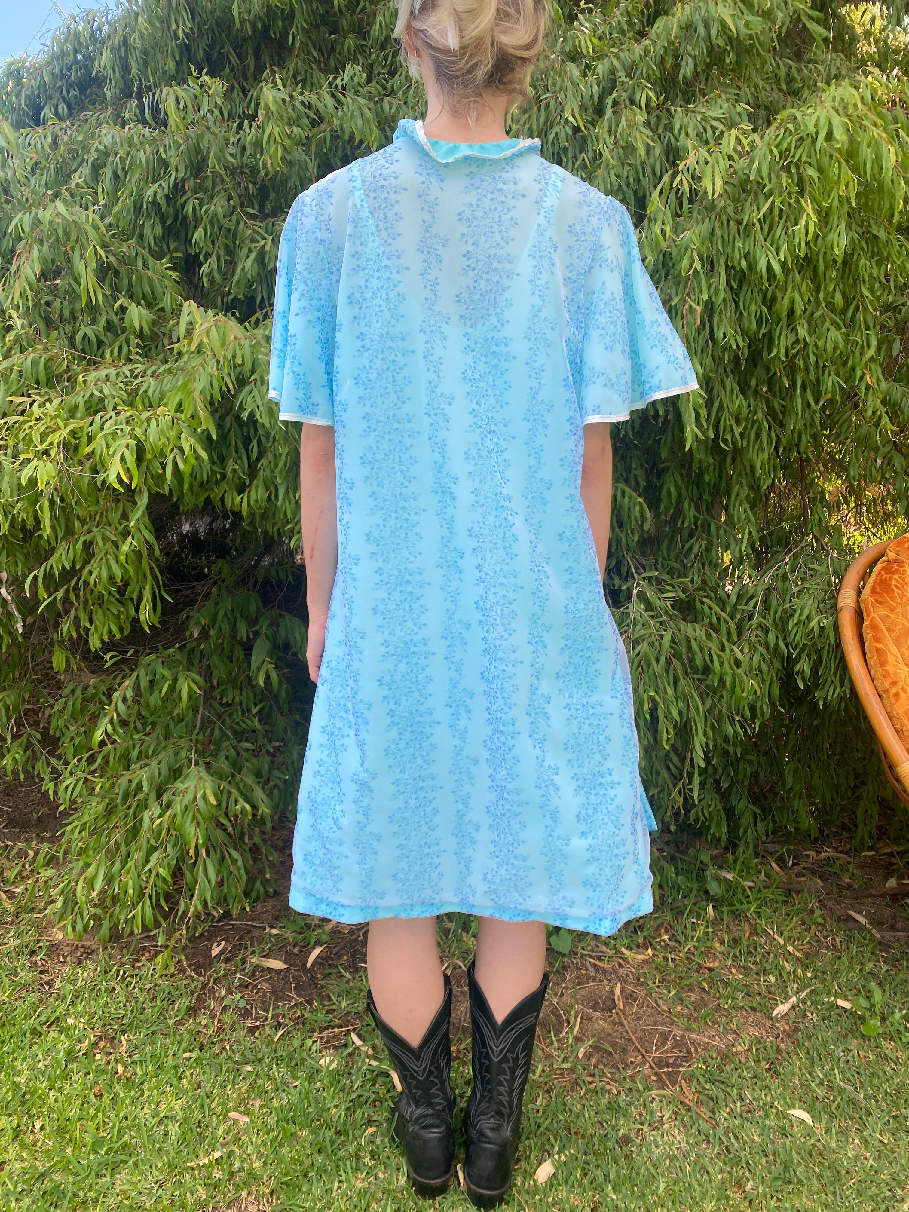 Blue Floral 1950s/60s Nightgown