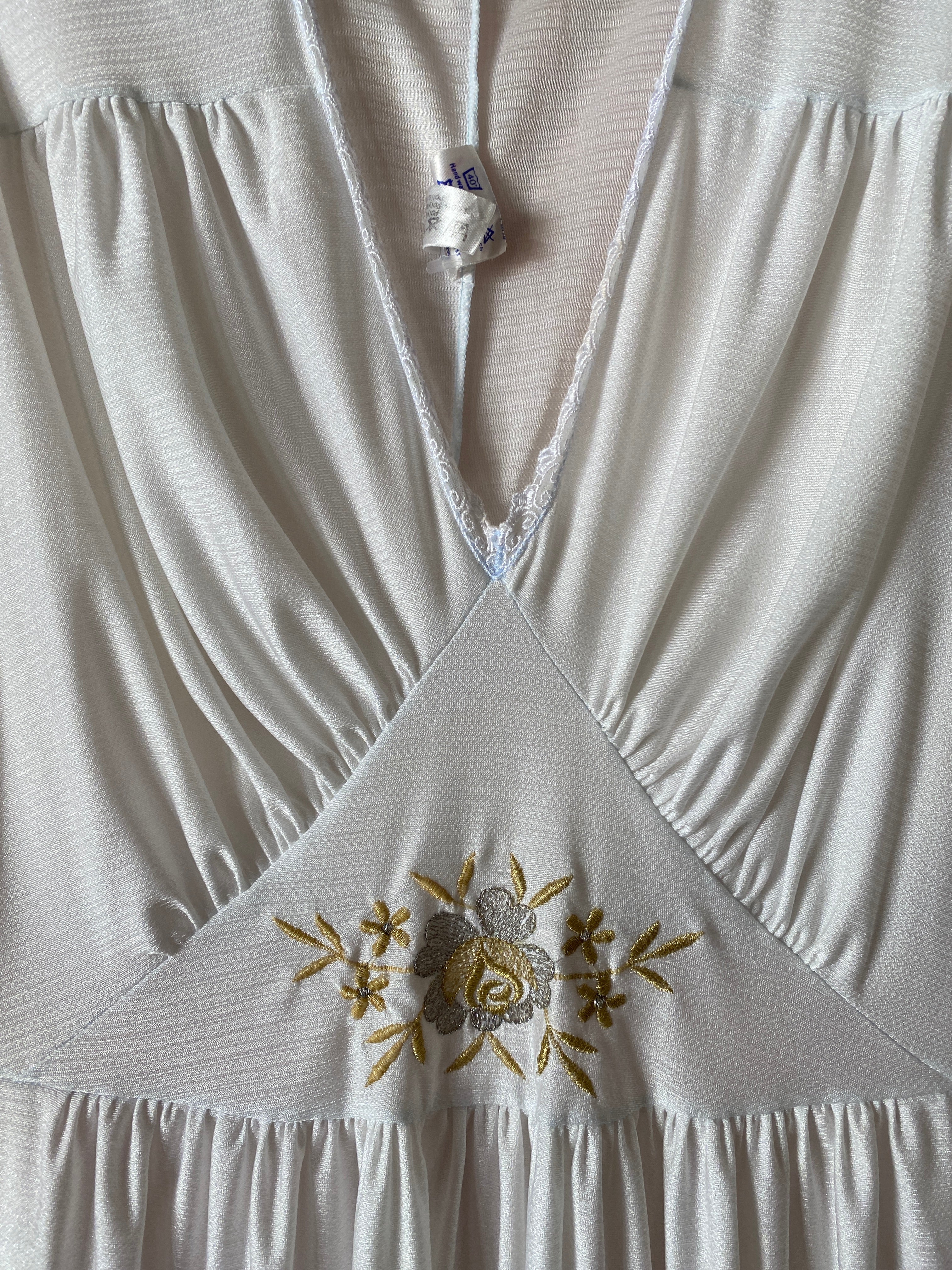Embroidered 1970's long night gown