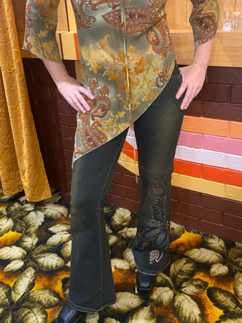 Y2K Embroidered Flare Jeans, size 10