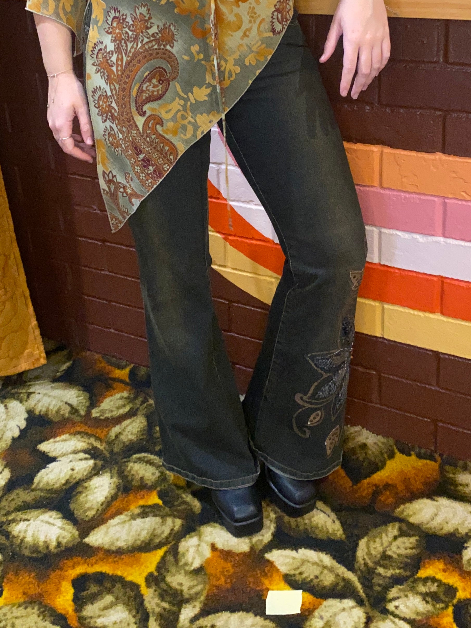Y2K Embroidered Flare Jeans, size 10