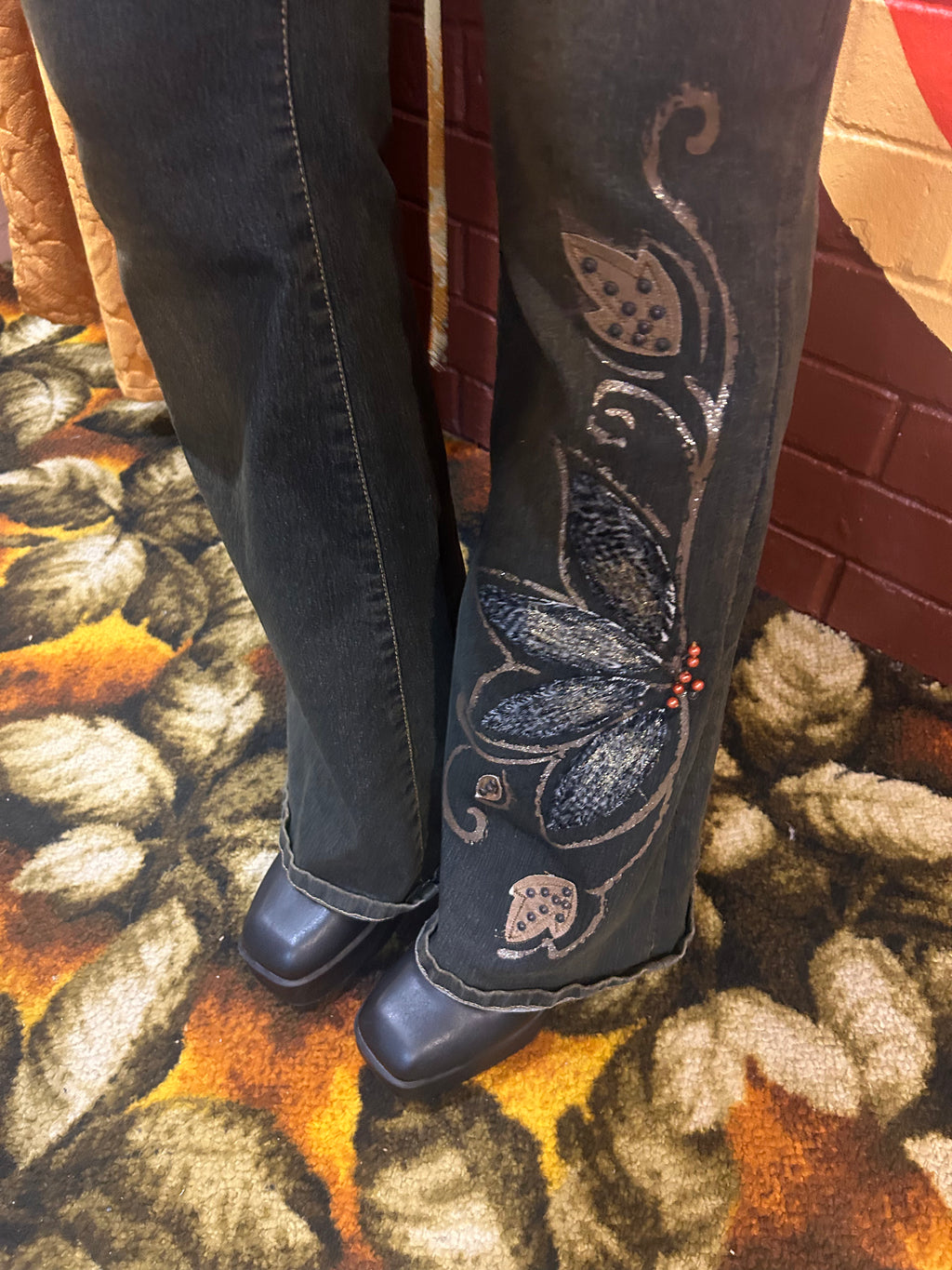 Y2K Embroidered Flare Jeans, size 10