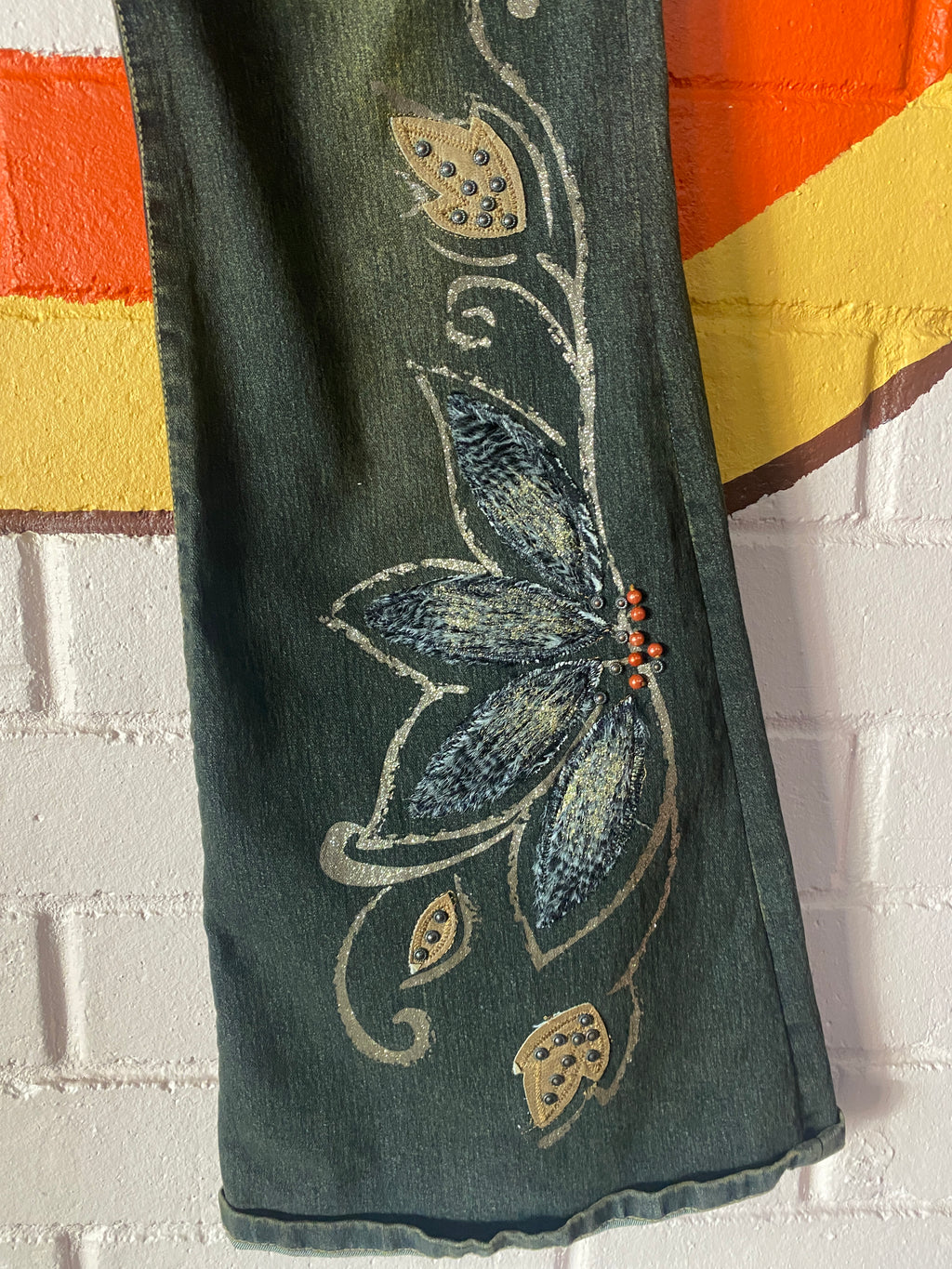 Y2K Embroidered Flare Jeans, size 10